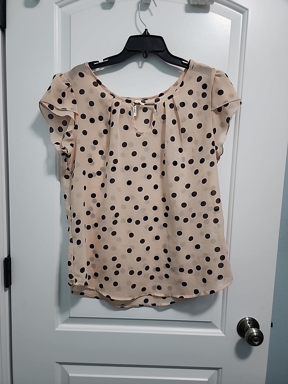 Live 4 Truth Cream Polka Dot Short Sleeve Blouse